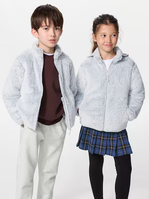 Uniqlo kids fluffy yarn fleece jacket